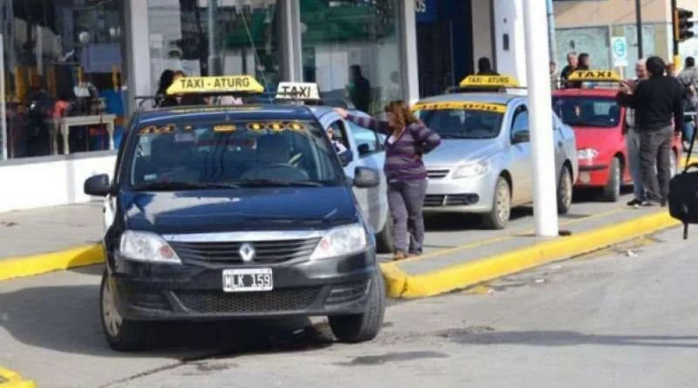 Parada de taxis en la ciudad de Río Grande.