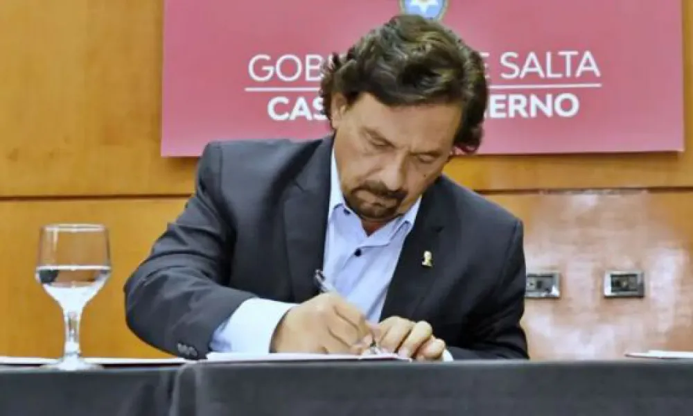 Gobernador Gustavo Sáenz, mediante decreto de necesidad y urgencia, determinó el arancelamiento de las atenciones de los extranjeros .