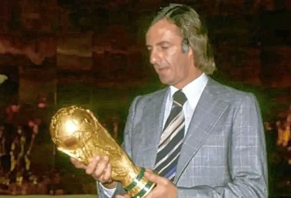 Murió César Luis Menotti