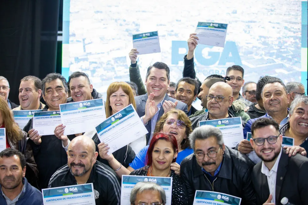 El Municipio de Río Grande entrega licencias de taxis y remises después de 17 años
