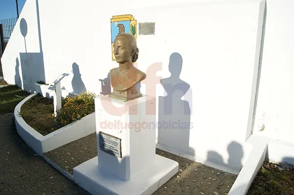 EL busto de Eva Perón no tuvo homenaje como ocurrió en otros años.