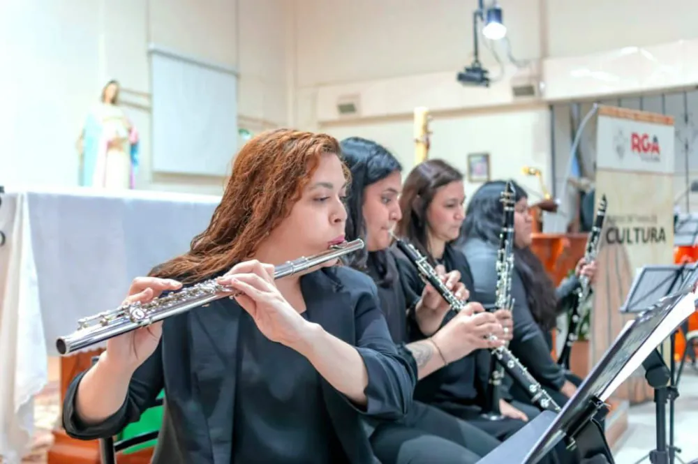 Alumnos del primer año de la carrera "Técnico en Instrumentista Orquestal" del Departamento de Artes Musicales y Sonoras de la UNA.