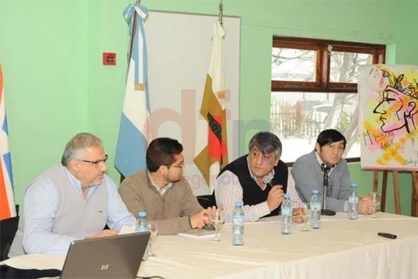 Claudio Queno, al momento de presentar el importante proyecto.