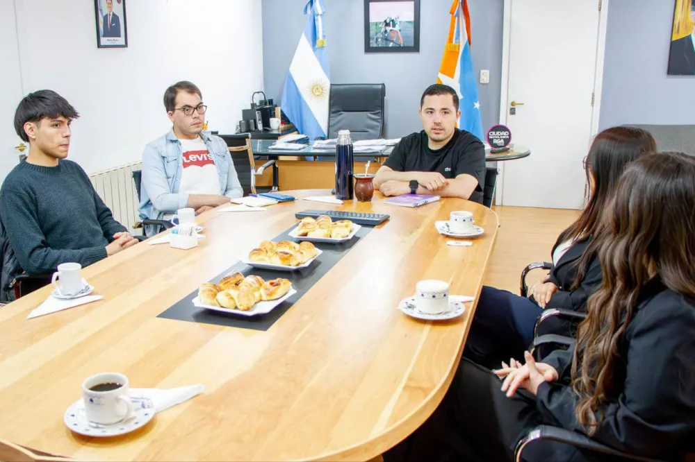El municipio recibió a estudiantes que representarán a la provincia en las olimpíadas nacionales del INET