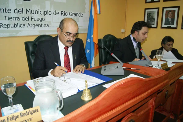 Juan Felipe Rodríguez, durante la cuarta sesión ordinara del Concejo Deliberante de Río Grande.