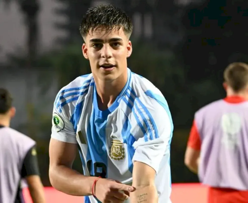 El seleccionado argentino Sub-20, dirigido por Diego Placente, logró un trabajado triunfo por 1-0 ante Bolivia gracias a un gol agónico de Teo Rodríguez Pagano.