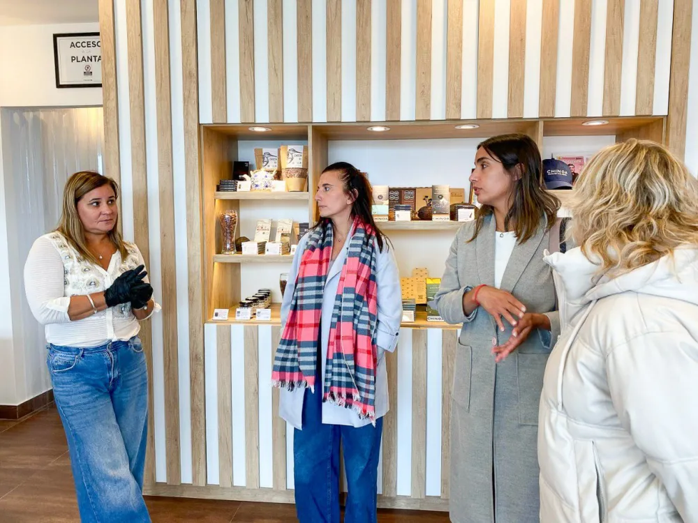 Autoridades de Río Grande y Río Gallegos visitaron a emprendedores "Hecho en Río Grande"