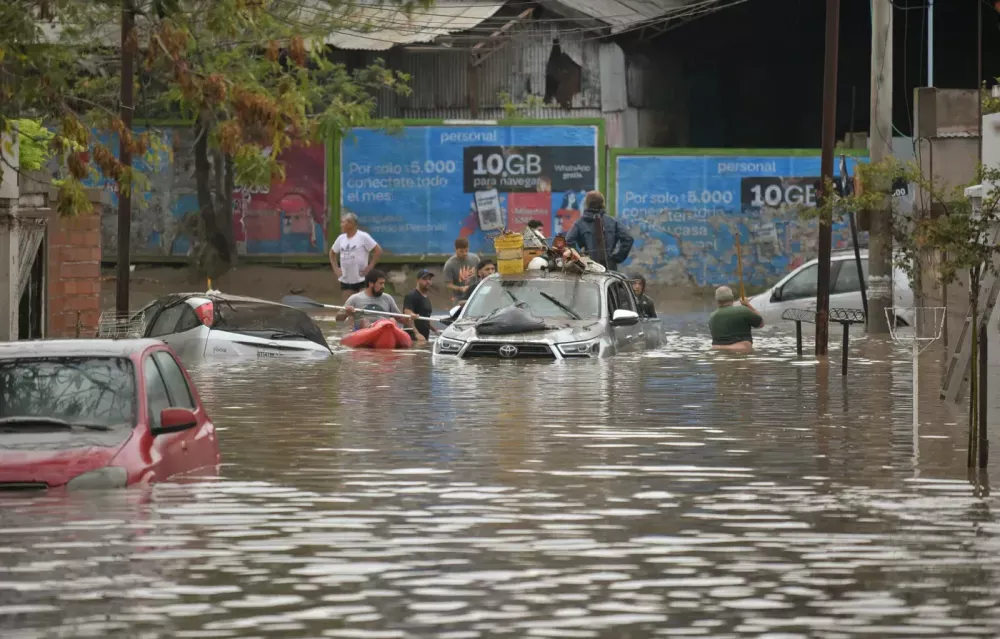 Municipio realiza Colecta Solidaria por Bahía Blanca