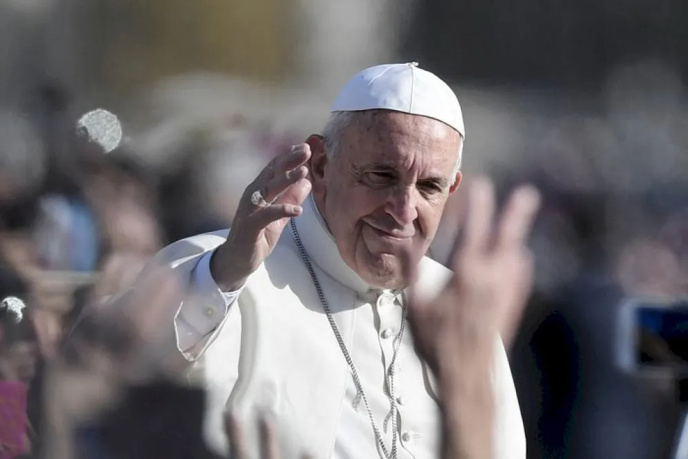 El papa Francisco será dado de alta del Hospital Gemelli este domingo, donde fue hospitalizado el pasado 14 de febrero por una neumonía bilateral.