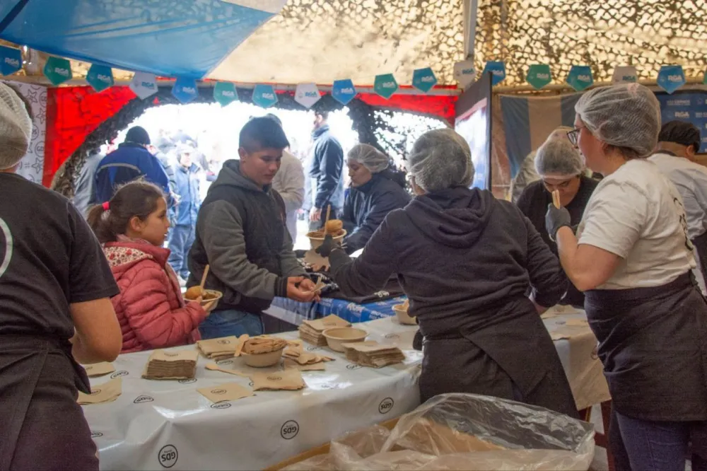 Gran almuerzo por los 43 años de la Gesta de Malvinas