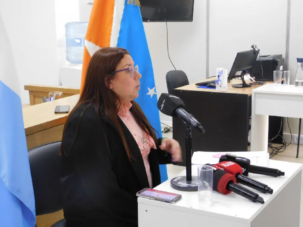 Dra. Mónica Macri brindó una conferencia de prensa este jueves 27 de marzo, respecto al proceso de investigación relacionado con el femicidio de una mujer que fue encontrada sin vida en un domicilio en el Barrio Chacra II. 