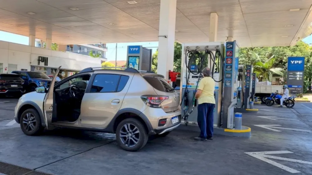 Fijan los requisitos para las estaciones que implementen el autodespacho de combustibles
