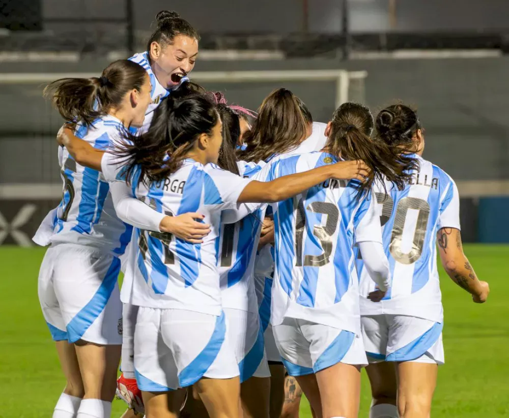 La Selección argentina le ganó por primera vez a un campeón olímpico en fútbol femenino.