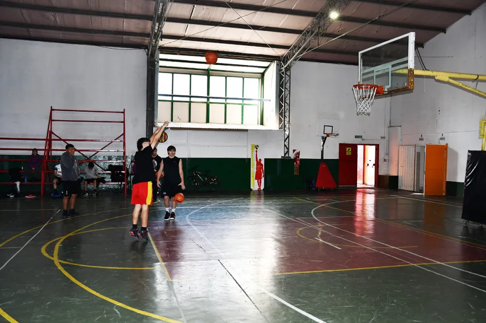 UTN y Municipio de Río Grande dan inicio a los Juegos Universitarios 2025