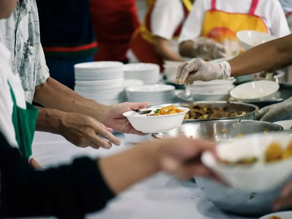 El municipio brinda acompañamiento integral a más de 70 comedores y merenderos comunitarios
