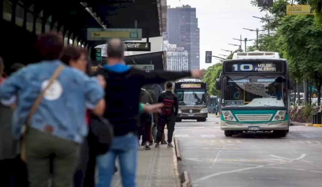 La UTA confirmó un paro de colectivos por 24 horas el 6 de mayo