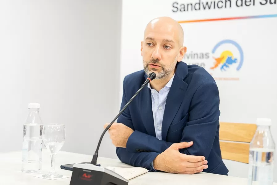 Mariano Hermida fue electo Rector de la Untdf.