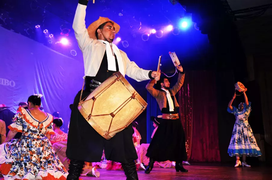 Esta noche se realizará la gran peña folklórica “Esperando el 25”
