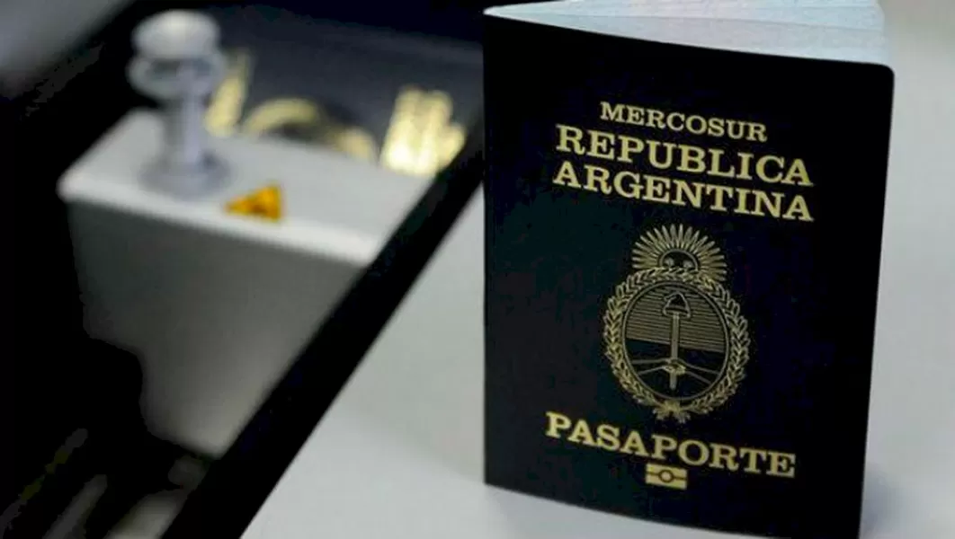 partir del 2 de junio, madres, padres o tutores podrán tramitar en una sola gestión el pasaporte y la autorización de viaje al exterior para menores de edad.
