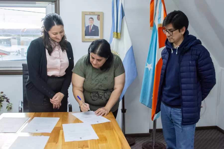 El Municipio y “Chen Haitken” impulsan la Lengua de Señas para una Río Grande más accesible