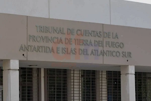 La interna en el Tribunal de Cuentas se llevó puesto a dos colaboradores del Presidente.