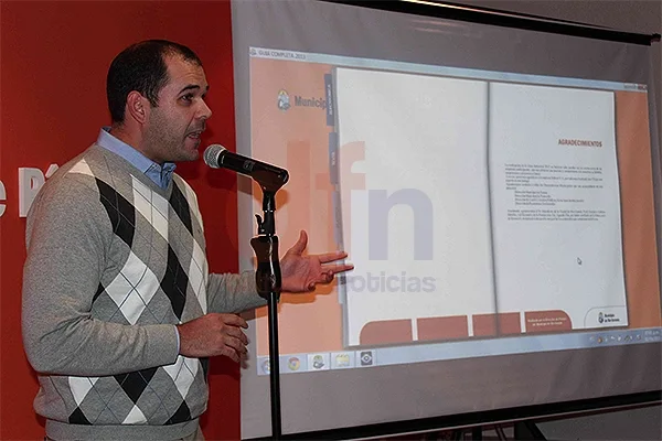 Agustín Tita encabezó la presentación de la Guía de la Industria.