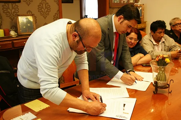Córdoba y Runin firman el acuerdo salarial.