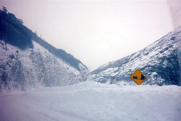 La acumulación de nieve obligó a extremar las tareas.