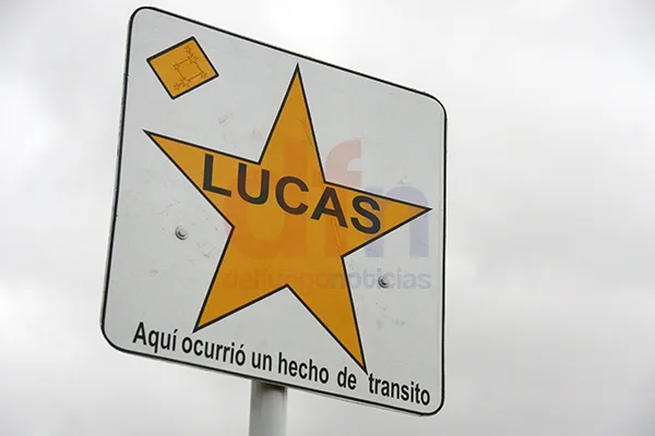 El homenajea Lucas Lezica en la Ruta 3 frente al CEMEP.