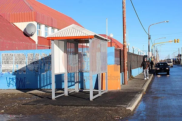 Las garitas, vandalizadas de forma permanente en Chacra IV.