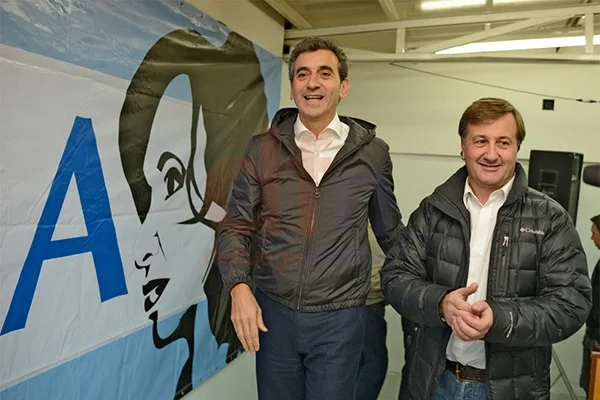 Catalan Magni y Randazzo, juntos en Ushuaia.