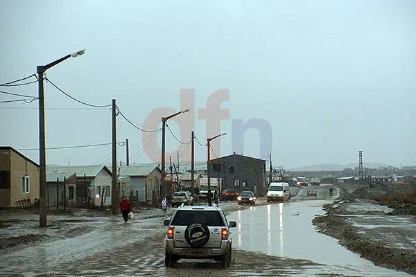 Las calles, anegadas por las fuertes lluvias.