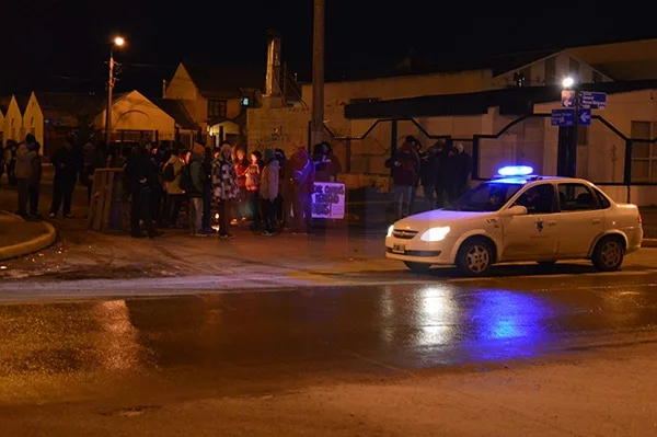Los alumnos cortaron la calle porque no tuvieron respuestas a sus reclamos.