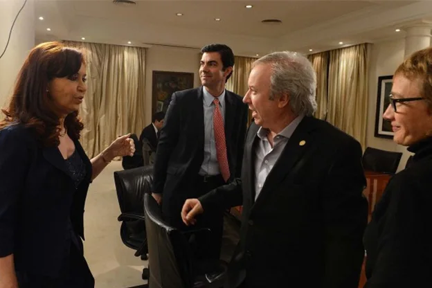 Cristina Fernández, junto a gobernadores de provincias petroleras.