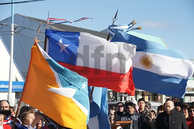 El acto se realizó en la intersección de las avenidas San Martín y Belgrano.