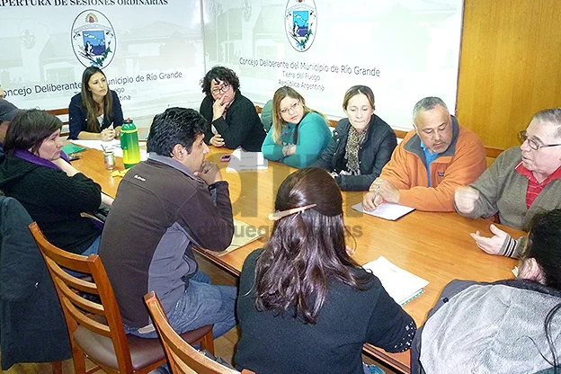 Colazo presidió el encuentro con los vecinos de Margen Sur.