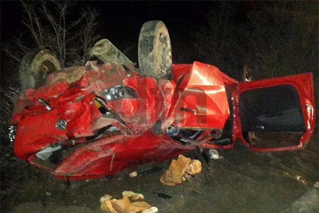 Así quedó el Volkswagen Gol tras el vuelco.