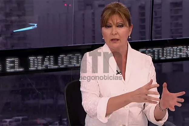 Silvia Martínez, entre altanera y burlona durante toa la entrevista.