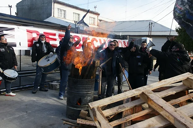 La protesta del SATSAID en TV Fuego lleva varios meses.