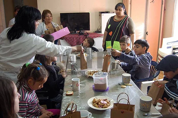 La jornada apunta a niños en edad escolar.