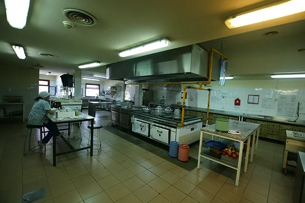 La cocina del hospital, desolada tras la asamblea.