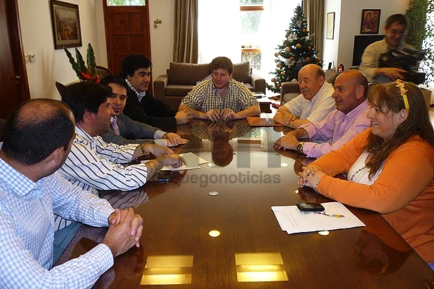 Momento distendido en la reunión a puertas cerradas.