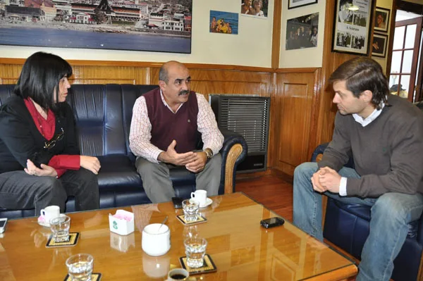 Martínez Allende, Rodríguez y Sciurano durante la reunión en Ushuaia.