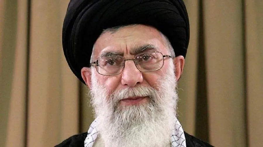 AMENAZA. El ayatolá Ali Khamenei predijo una "venganza divina contra el reino suní.