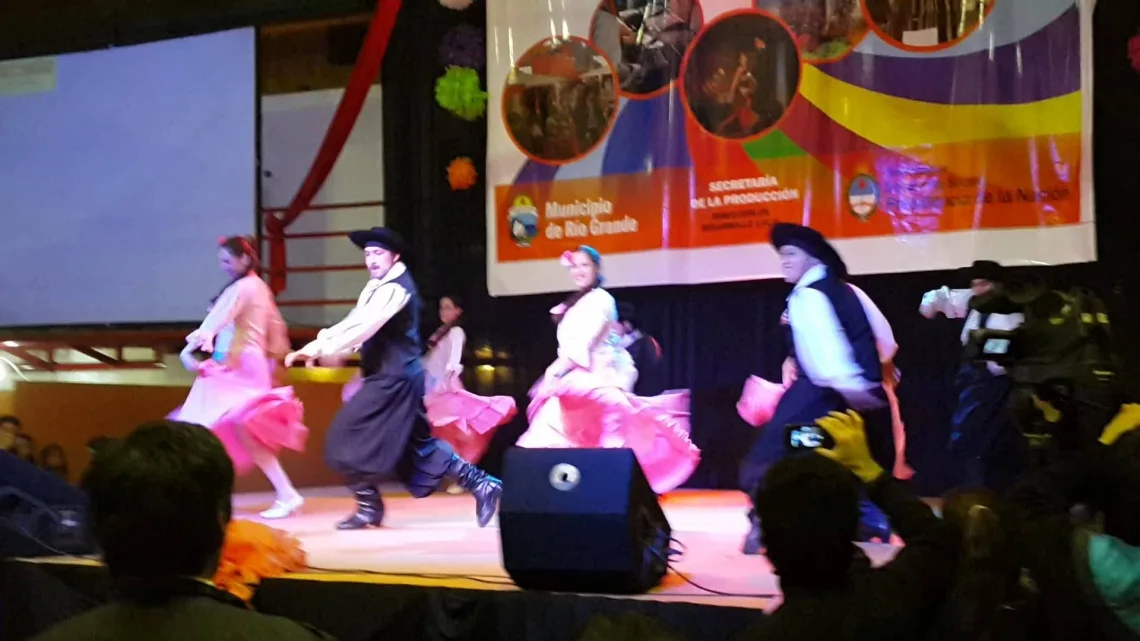 Primera “Noche de folklore” en el museo municipal