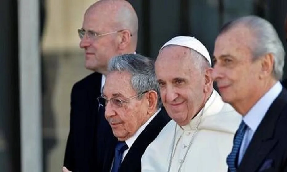 Rusos elogian reunión del papa con patriarca ortodoxo