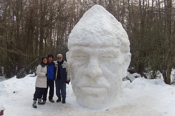 Unos 45 concursantes realizarán 20 esculturas de nieve.