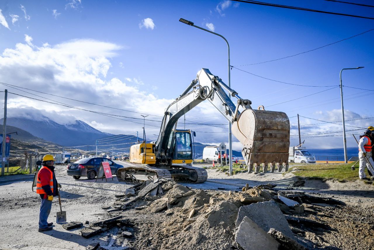 Los trabajos de repavimentación en la rotonda de Andorra se realizarán este martes