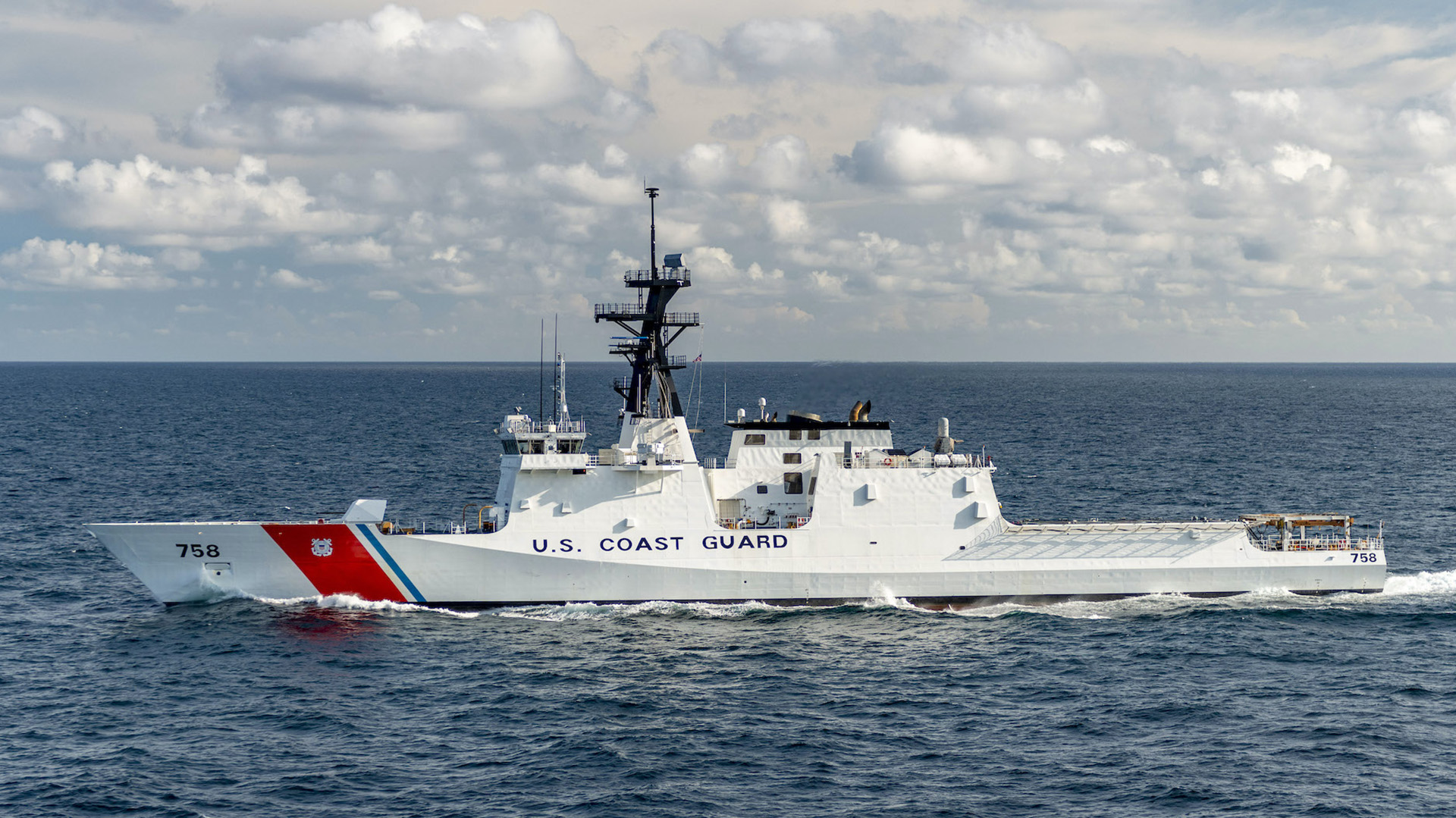 buque Cutter James (WMSL 754) de la Guardia Costera de Estados Unidos