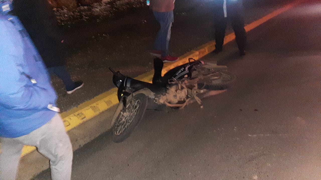 Este martes a las 21.35 personal policial fue alertado de un accidente de tránsito en avenida San Martín y Garibaldi Honte, en Chacra IV.